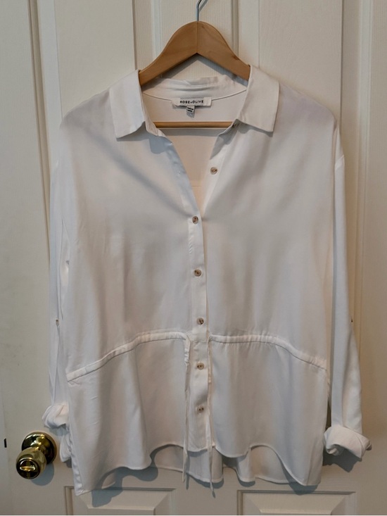 Rose & Olive Tops - Rose & Olive Cream Button-Front Tunic Blouse
